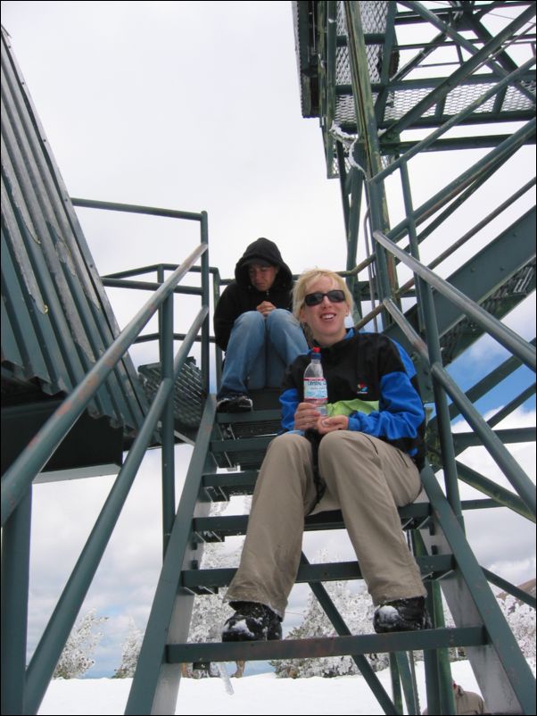 2005-06-18 Relay Peak (17) Alison and Tina resting on Radio Tower